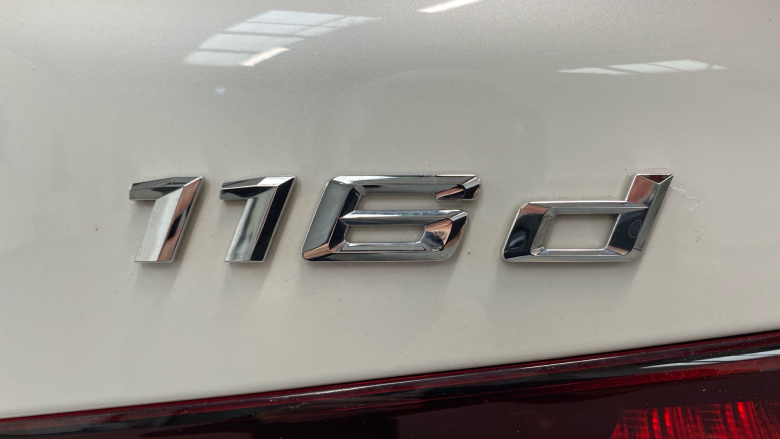 BMW 1 Series 116d SE 5dr [Live Cockpit Professional] Diesel Hatchback